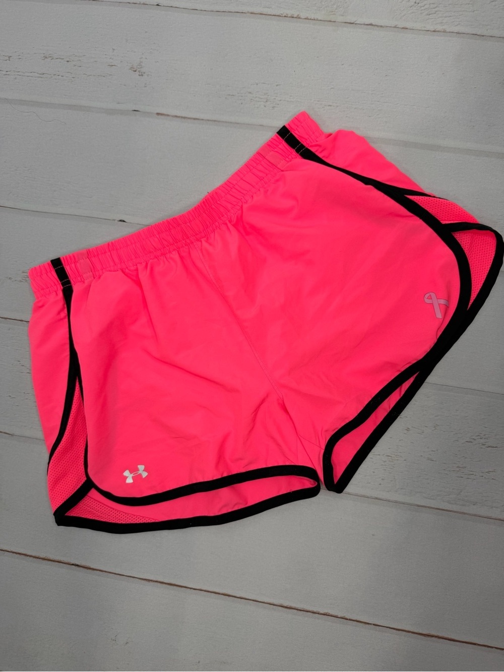 Under Armour Hot Pink Breast Cancer Awareness Semi-Fitted Shorts Size Medium